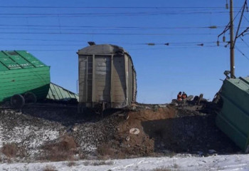 Қарағанды маңында 14 жүк вагоны рельстен шығып кетті