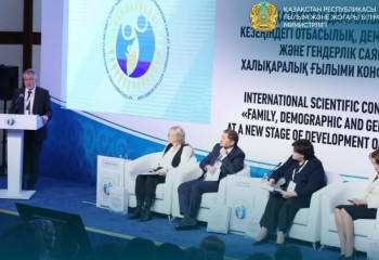 Половина научных сотрудников Казахстана – женщины: Саясат Нурбек