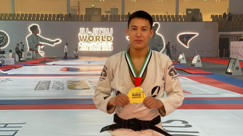  кейіпкердің жеке мұрағатынан 