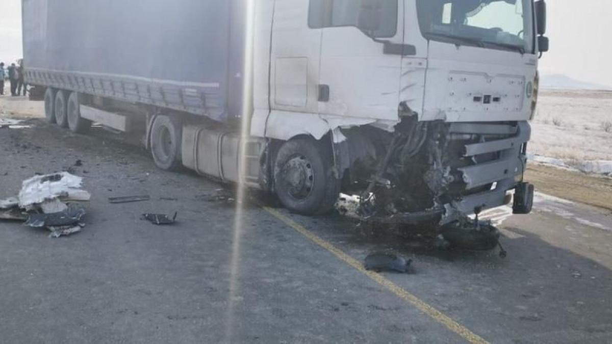 Три человека погибли в ДТП с фурой на трассе Алматы – Екатеринбург