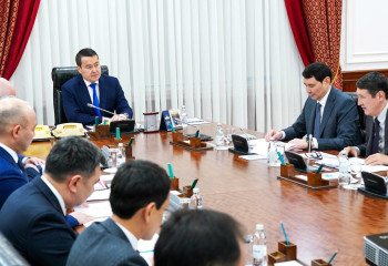 Алихан Смаилов провел заседание Комиссии по демонополизации экономики