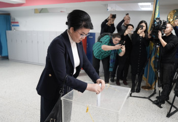 Салтанат Турсынбекова проголосовала на выборах Президента