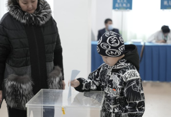 Проголосовало больше 50% избирателей в Казахстане