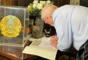 98-летний ветеран проголосовал на выборах в Уральске