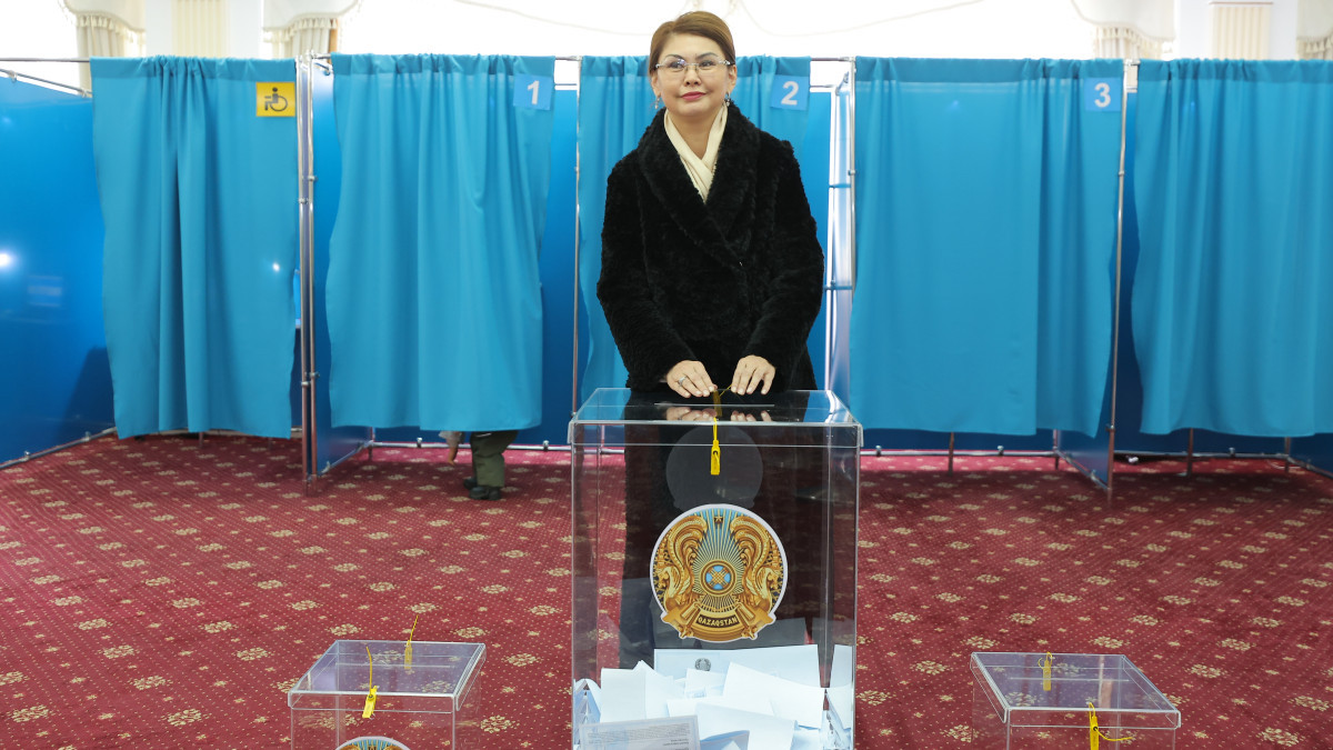 Аида Балаева проголосовала на выборах президента