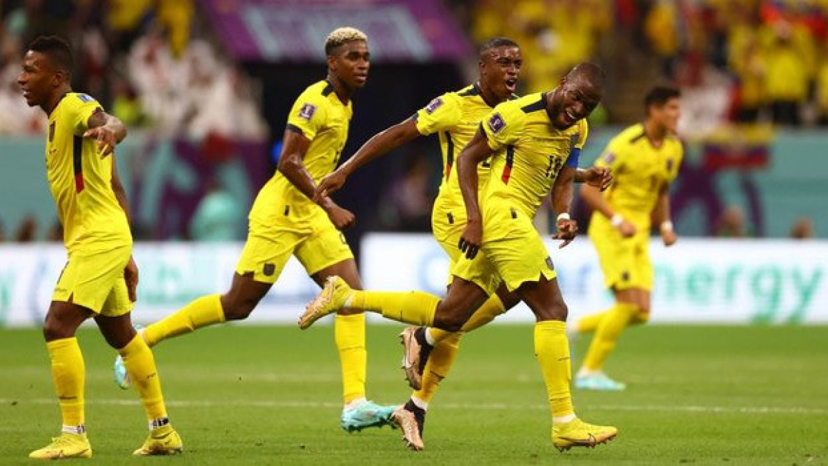 Эквадор обыграл Катар в матче открытия чемпионата мира 2022 года