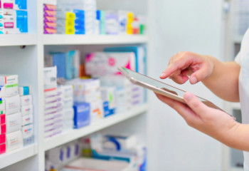 На 1 млрд долларов закупил медикаментов Казахстан за девять месяцев