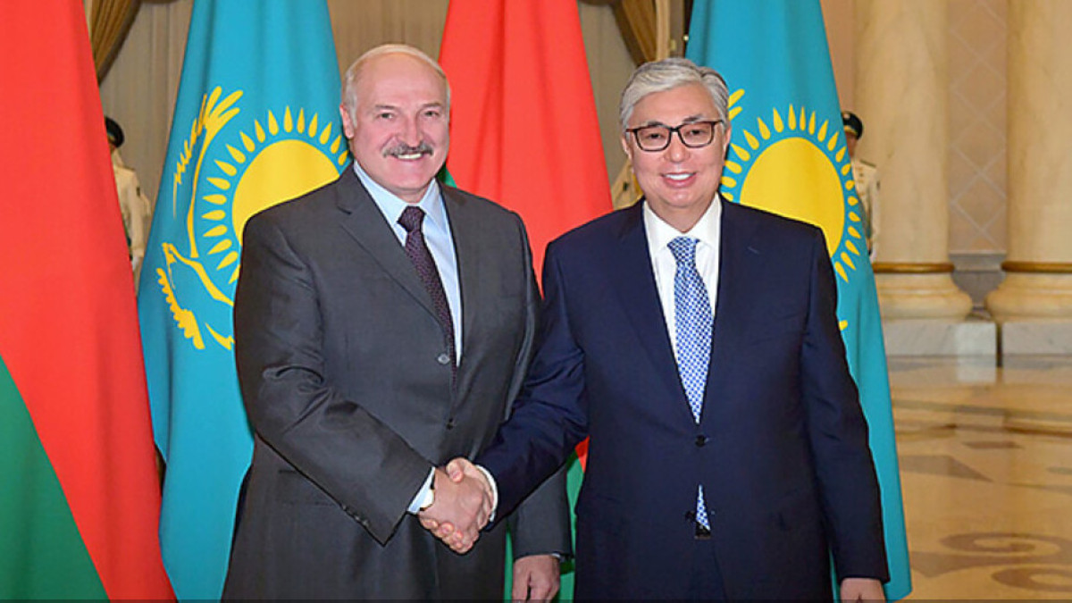 Президент Беларуси поздравил Касым-Жомарта Токаева с победой