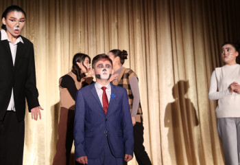 Жастар Ахаңның мұрасын сахналады