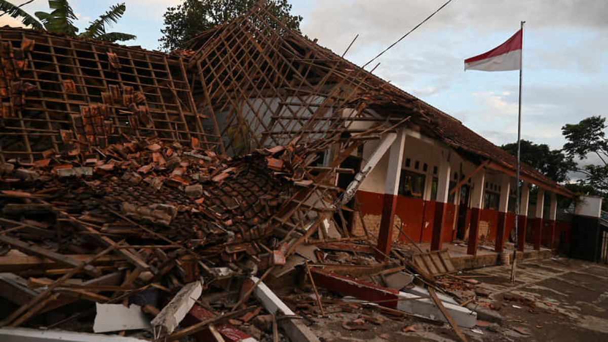 Землетрясение в Индонезии: более 160 погибших