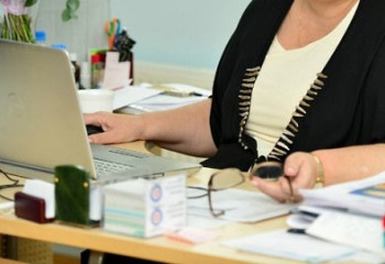 Мұғалімді жұмысқа заңсыз қабылдаған 17 директор қызметінен босатылды