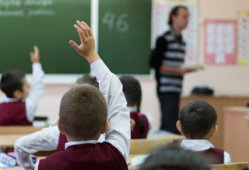 Ерлікпен қаза тапқан қызметкерлердің балаларына жеңілдік жасалады