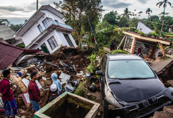 Индонезиядағы жер сілкінісінен қаза тапқандар саны 268-ге жетті