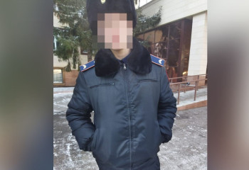 Грузчик разгуливал в форме полицейского в Петропавловске