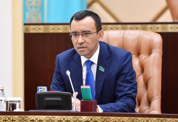 Қазақстан дамудың жаңа кезеңіне қадам басты - Мәулен Әшімбаев