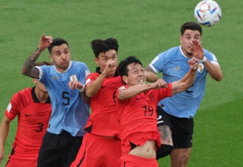 Оңтүстік Корея мен Уругвай футболшылары антирекорд орнатты