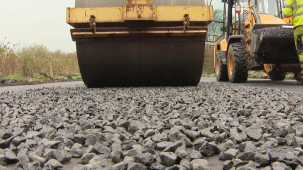 91 миллион тенге перечислили чиновники ЗКО за невыполненные работы по ремонту дорог