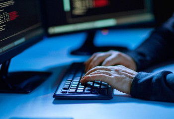 Интернет алаяқтар 200 млн теңгеден астам қаржыны қолды еткен