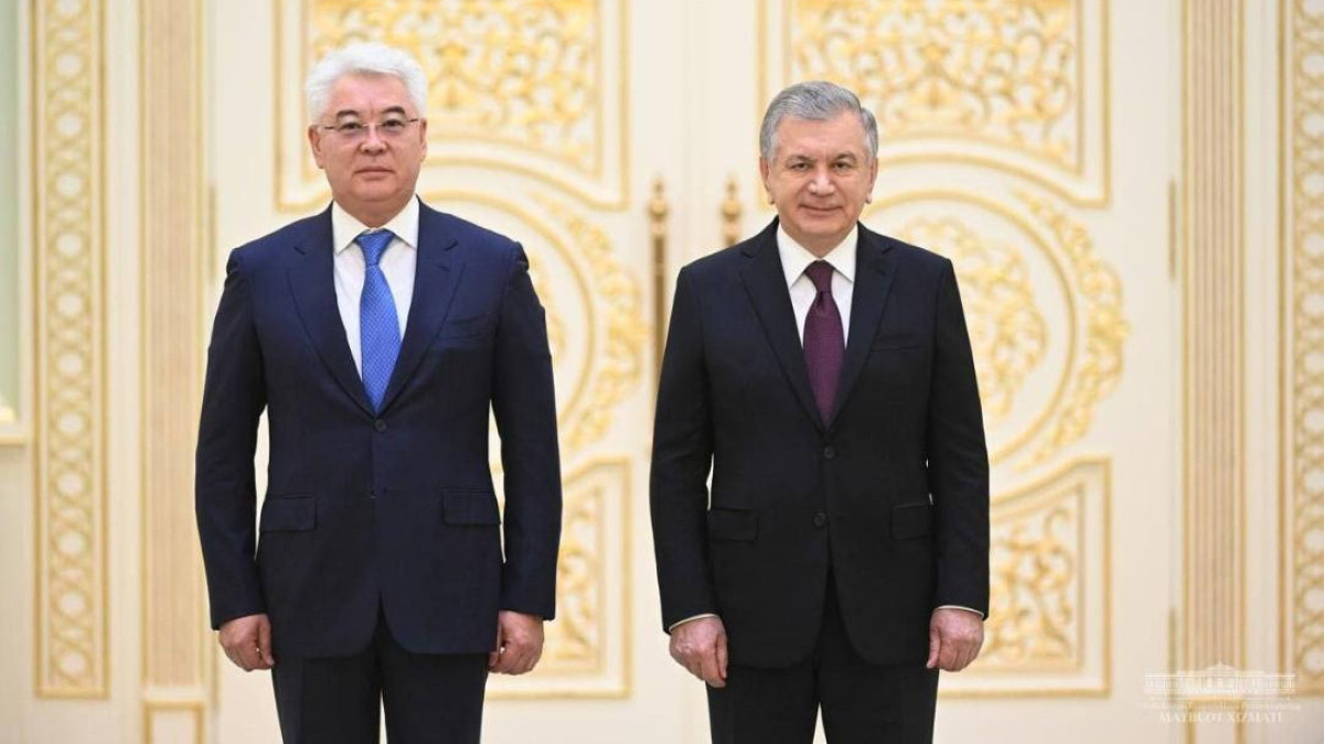 Посол Казахстана вручил верительные грамоты президенту Узбекистана