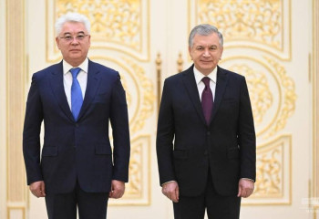 Посол Казахстана вручил верительные грамоты президенту Узбекистана
