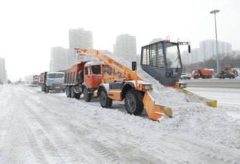 Свыше 30 тысяч кубометров снега вывезли из столицы за ночь
