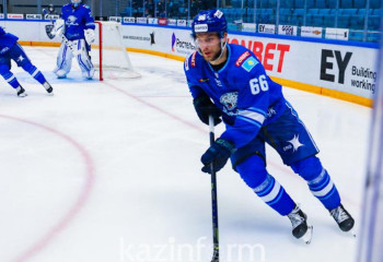 «Барыс» уступил «Автомобилисту» в матче КХЛ