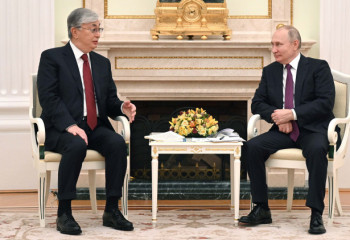 Kassym-Jomart Tokayev holds meeting with  Vladimir Putin