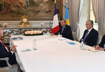 Токаев встретился с основателем Французского института международных отношений