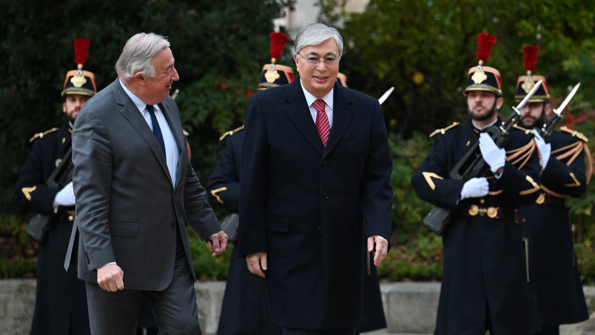 Президент Қасым-Жомарт Тоқаев Франция Сенатының төрағасымен кездесті