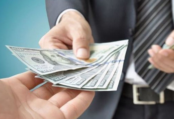 Қамауда отырған Боранбаевтың туысы агенттік қызметкерлеріне пара берген