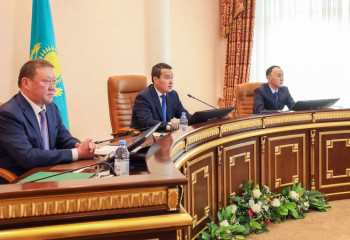 Алихан Смаилов поставил задачи перед новым акимом Костанайской области