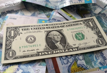 Қор нарығында доллар бағасы сәл арзандады