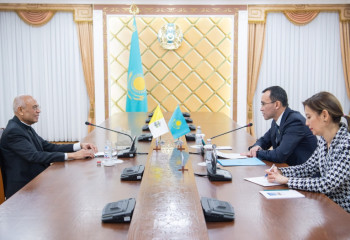 Мәулен Әшімбаев Ватиканның Апостолдық нунциімен кездесті