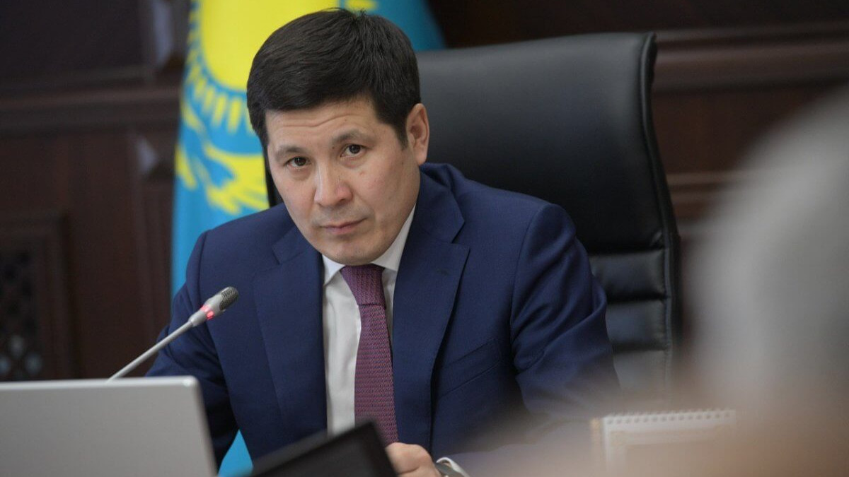  politic.kz 