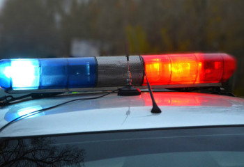 Елордада жүргізушісі жоқ көлік аялдамаға соғылды