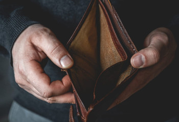 Изменить подходы к определению бедности предложили в Мажилисе