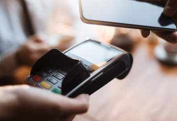 Қазақстанда қолма-қол ақшасыз төлемдер артуда