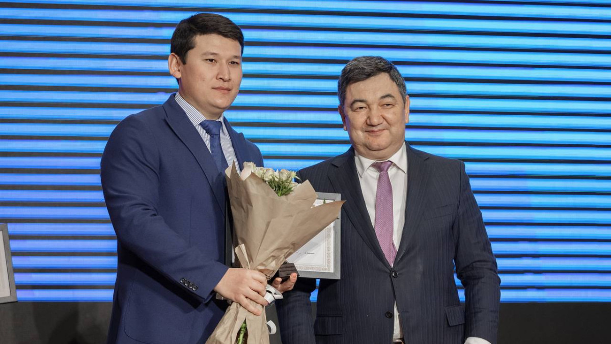  Артем Чюрсинов 