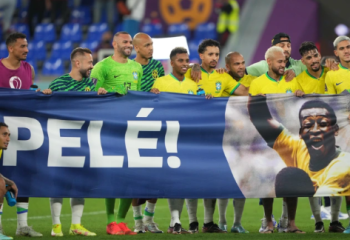 Бразилия посвятила победу легенде футбола Пеле