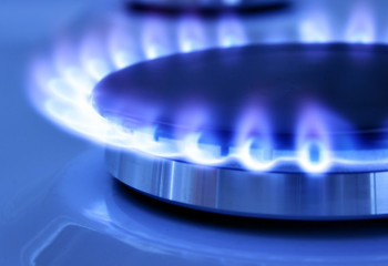 Ақтөбеде газ баллон жарылып, екі адам зардап шекті