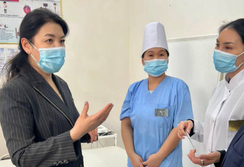 Глава Минздрава встретилась с врачами Жанаозена