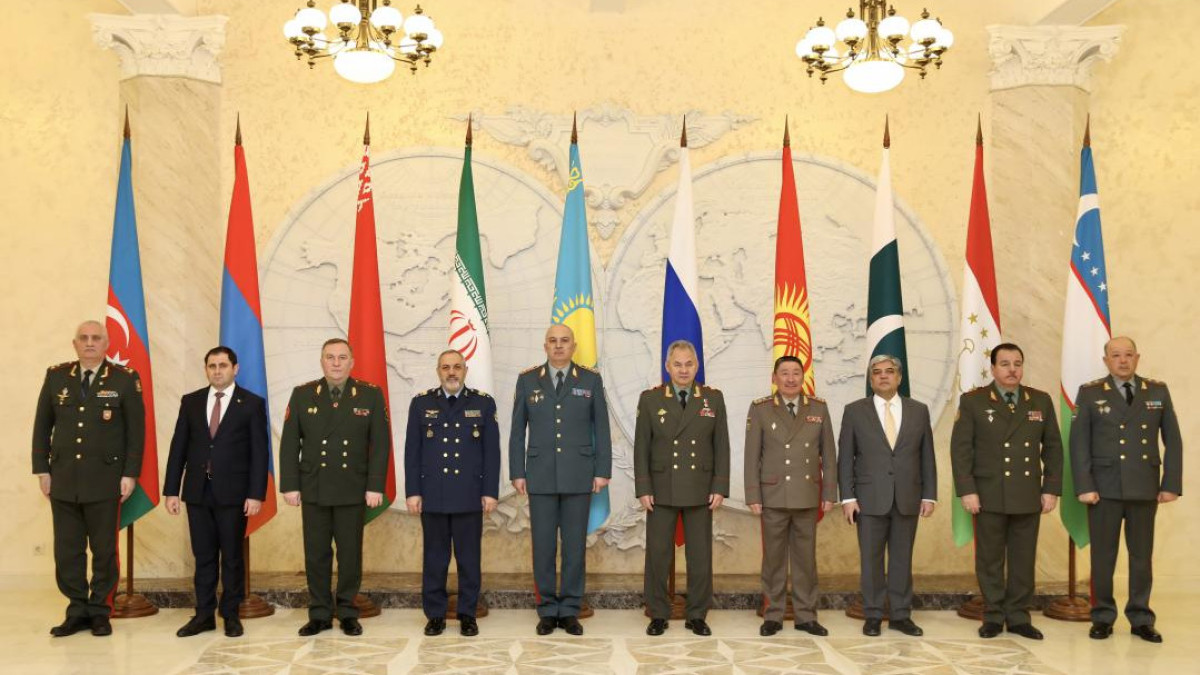 Вопросы региональной безопасности обсудили министры обороны ШОС и СНГ