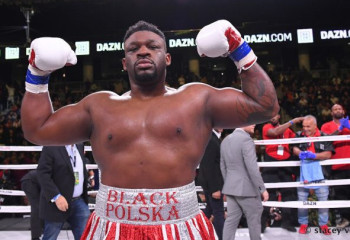 Скандальный американский супертяжеловес проведет бой в Астане