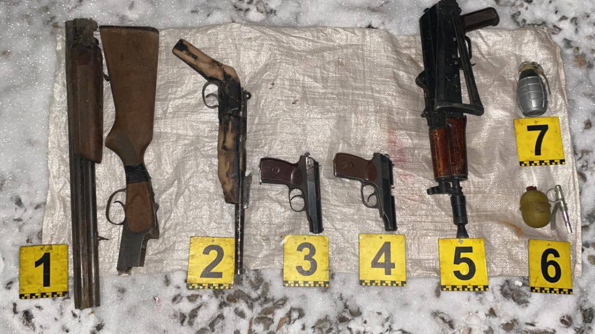 Очередной схрон с оружием найден в Алматинской области