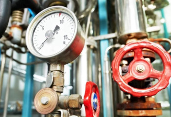 В Семее 35 многоэтажек остались без тепла из-за аварии