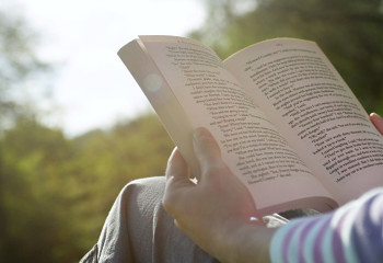 Танымал испан жазушысы Қазақстанға келеді