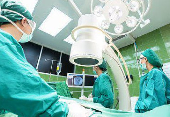 Операцию Насса провели ребенку хирурги в Жамбылской области