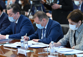 Қазақстан экономикасы сыртқы және ішкі сын-қатерлердің ықпалында – сарапшылар