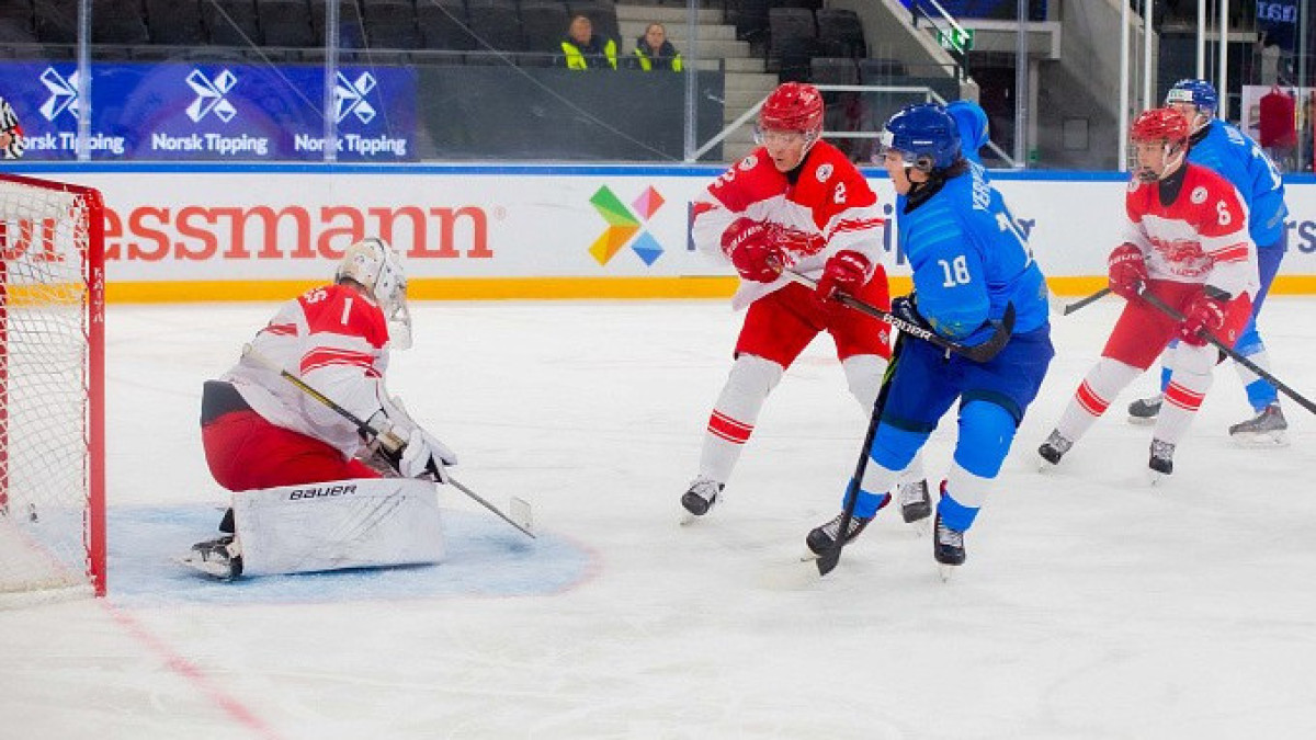 Сборная Казахстана по хоккею одержала эффектную победу на ЧМ