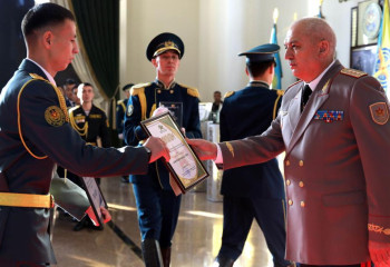 Елордада Қарулы күштердің үздік әскери қызметшілері марапатталды